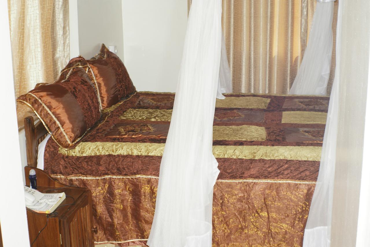 Briston Hotel Arusha Zimmer foto